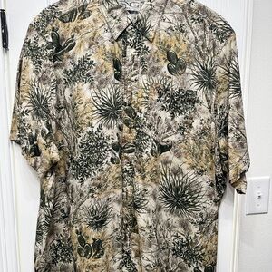Almost new (3) Mens Game guard Shirts dry cleaned Size 3XL